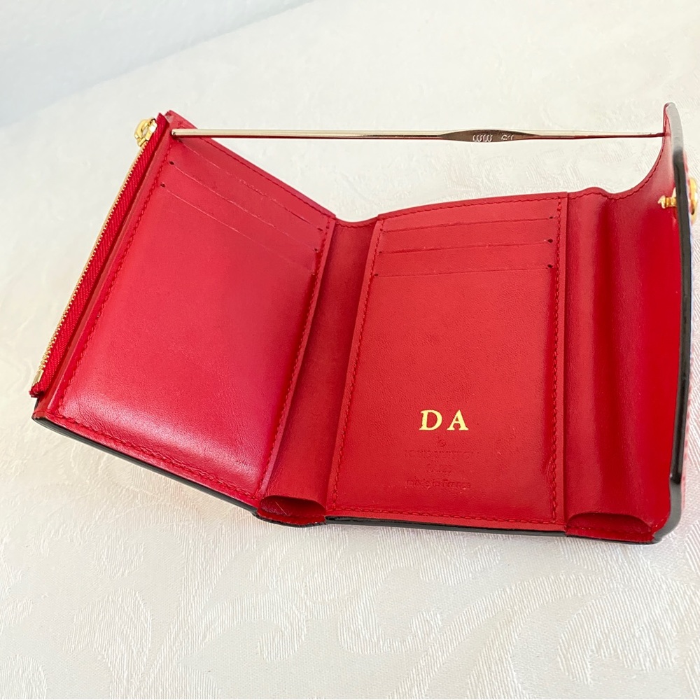 Louis Vuitton Victorine
Monogram Vernis wallet - Picture 5 of 16